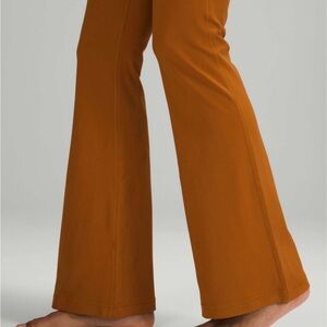 Lululemon Groove Super High Rise SHR Flared Pant Nulu Butternut Brown.🧡 Size 0